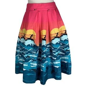 Super Cute Surfer Girl Pleated Skirt - Small